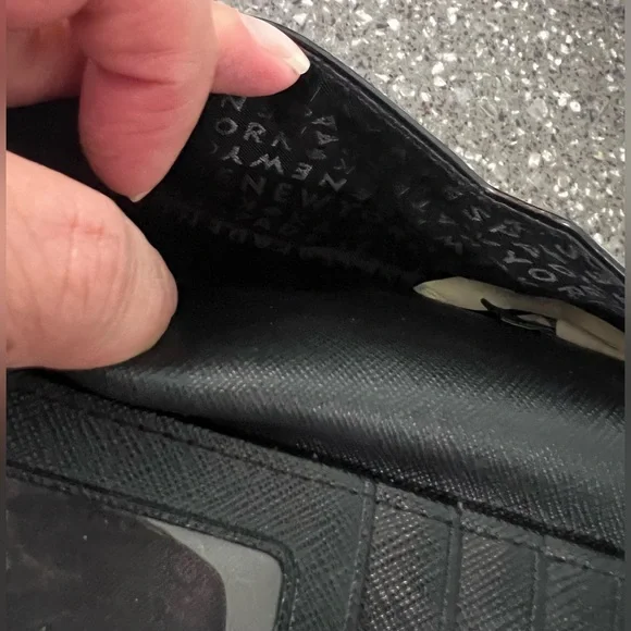 Kate Spade Black Laurel Way Iphone Wristlet Wallet | Leather Passport Travel - Picture 7 of 11